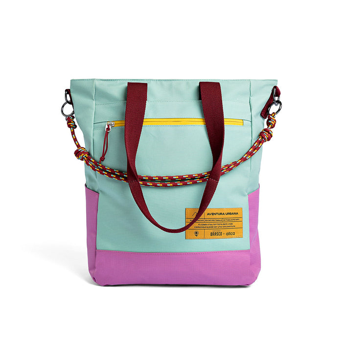 Tote Bag Allcatrazes Allca x Brasco Azul Respiro verde menta com base rosa em tecido hidrorrepelente, alça mochila e cabo náutico, 16L - vista frontal