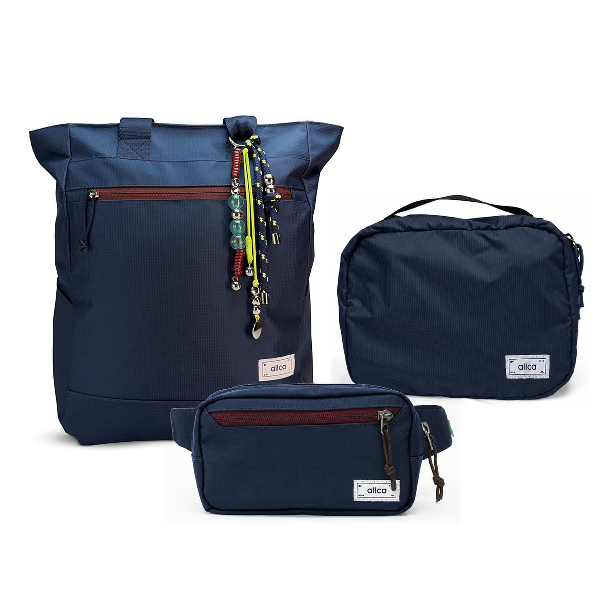 Kit Aerolook Minuano com Tote Azul Aurora com charm, Pochete Azul Aurora e Nécessaire Hotel Azul Aurora da Allcatrazes