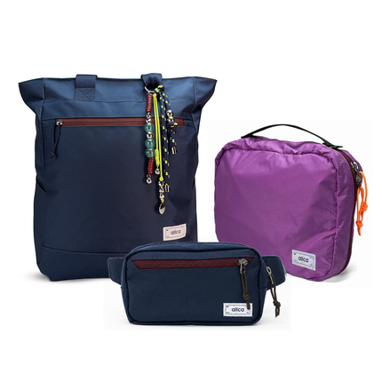 Kit Aerolook Minuano com Tote Azul Aurora com charm, Pochete Azul Aurora e Nécessaire Hotel Roxa da Allcatrazes