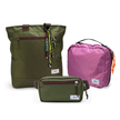 Kit Aerolook Minuano com Tote Verde Araucária com charm, Pochete Verde Araucária e Nécessaire Hotel Rosa da Allcatrazes