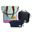 Kit Aerolook com Tote Brasco Azul Respiro, Pochete Minuano Azul Aurora e Nécessaire Hotel preta fechada da Allcatrazes