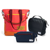 Kit Aerolook com Tote Brasco Coral Esquina, Pochete Minuano Azul Aurora e Nécessaire Hotel preta fechada da Allcatrazes
