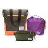 Kit Aerolook - Tote The Summer Hunter + Pochete Minuano, Verde Cachoeira e Verde Araucária, Nécessaire Hotel Roxa da Allcatrazes