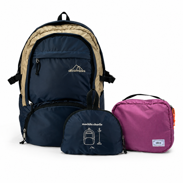 Mochila charlie azul marinho + Nécessaire Hotel Rosa _ Kit viagem.
Mochila dobrável.
Allcatrazes
Allca